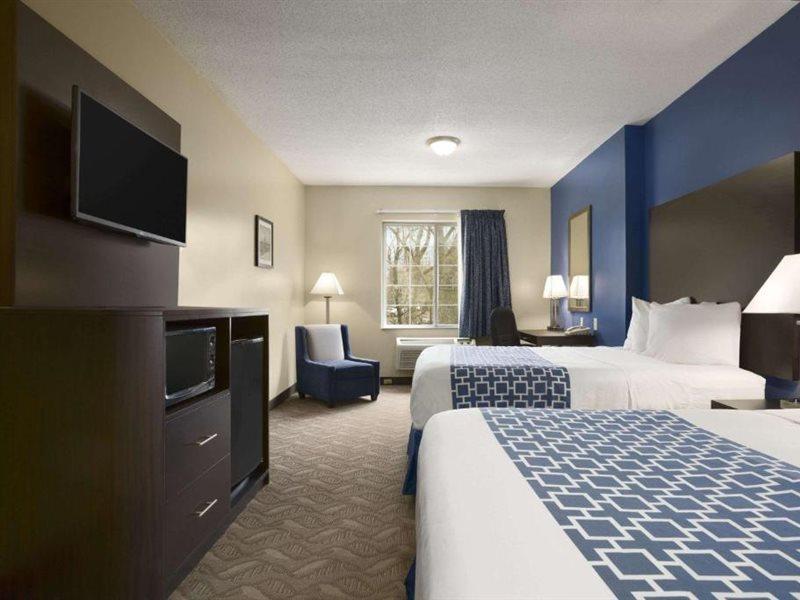 Days Inn & Suites By Wyndham Cherry Hill - Philadelphia Экстерьер фото