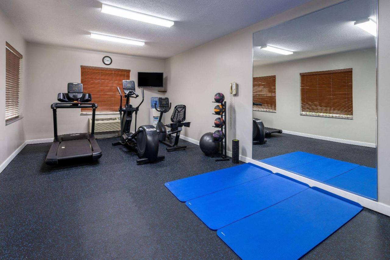 Days Inn & Suites By Wyndham Cherry Hill - Philadelphia Экстерьер фото