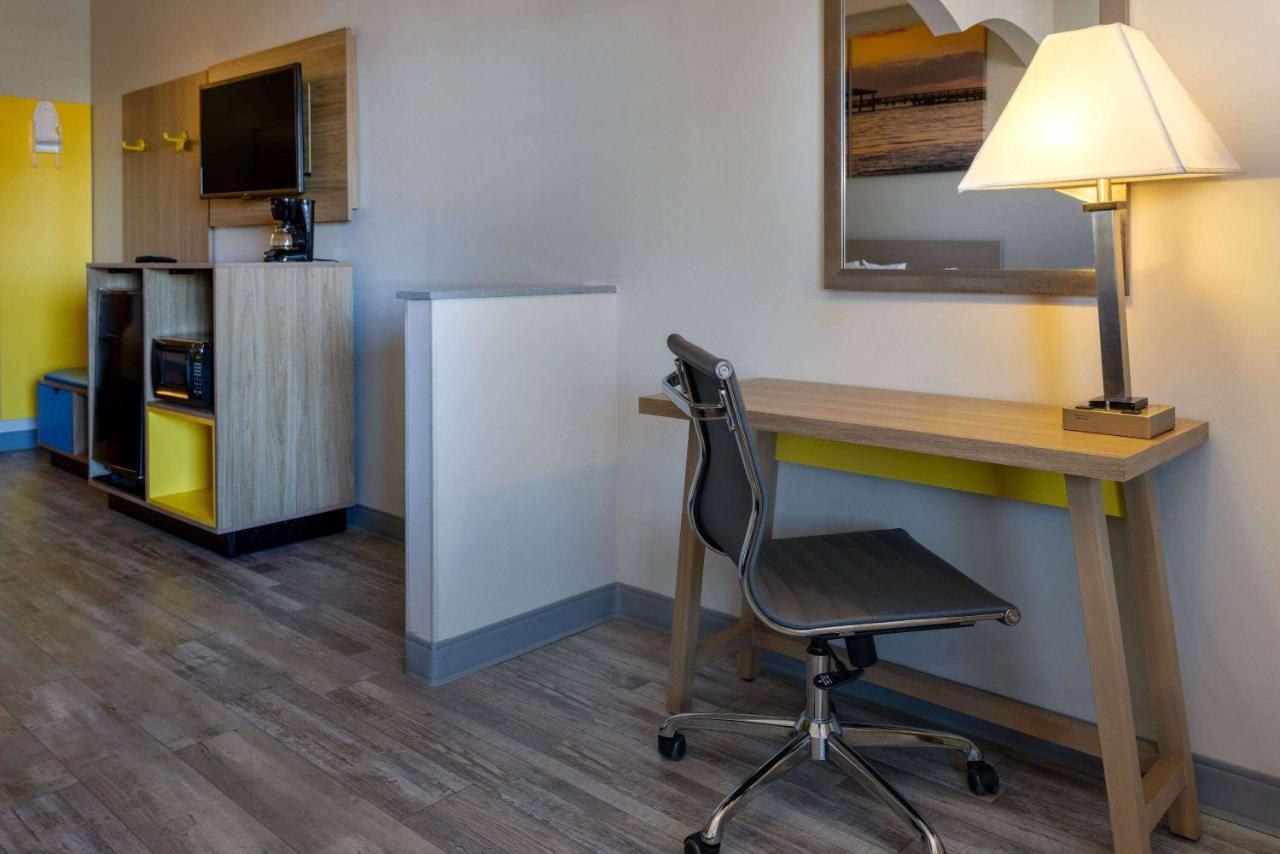 Days Inn & Suites By Wyndham Cherry Hill - Philadelphia Экстерьер фото