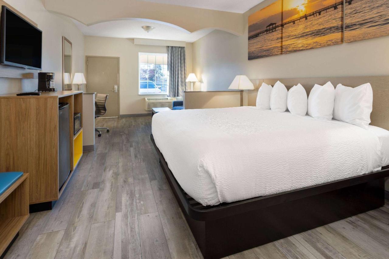 Days Inn & Suites By Wyndham Cherry Hill - Philadelphia Экстерьер фото