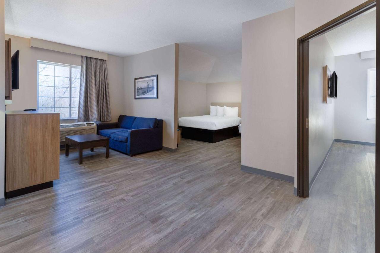 Days Inn & Suites By Wyndham Cherry Hill - Philadelphia Экстерьер фото