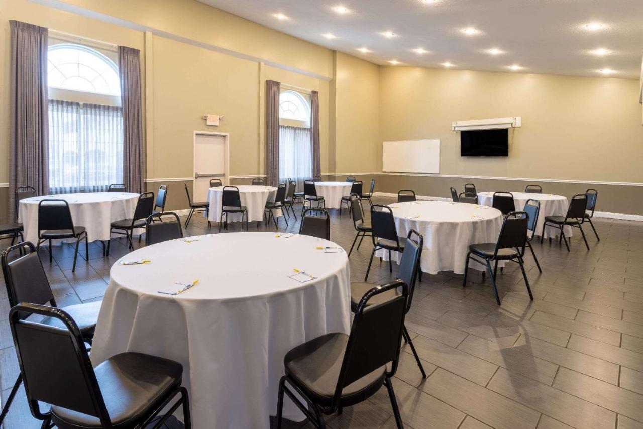 Days Inn & Suites By Wyndham Cherry Hill - Philadelphia Экстерьер фото