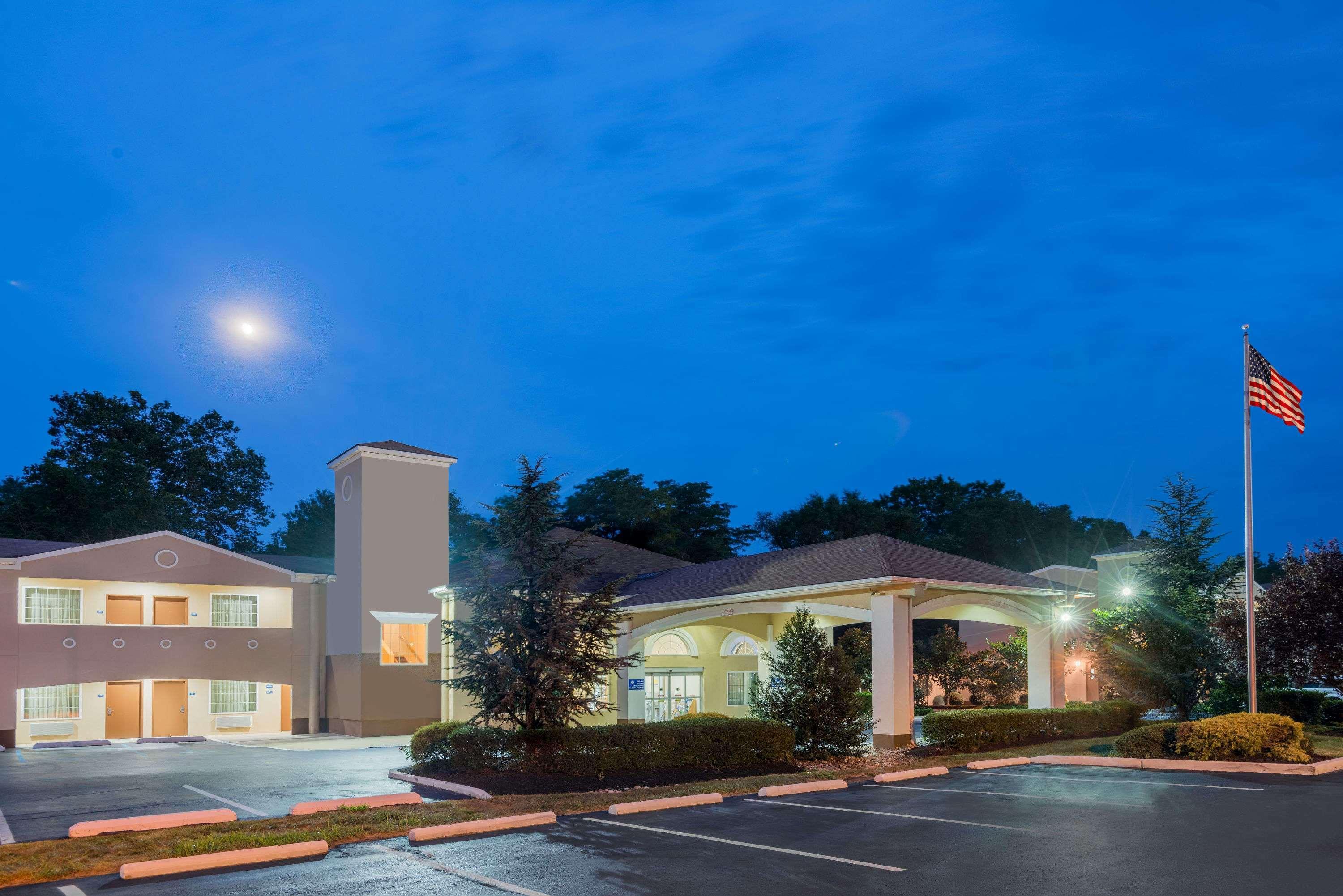 Days Inn & Suites By Wyndham Cherry Hill - Philadelphia Экстерьер фото